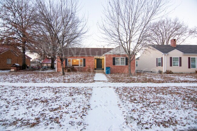 Charming 2-Bedroom Home in Coffeyville - Charming 2-Bedroom Home in Coffeyville