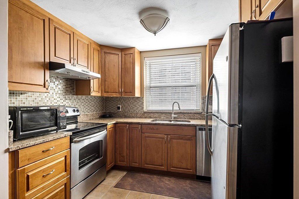 Photo - 115 W Squantum St Unidad 518