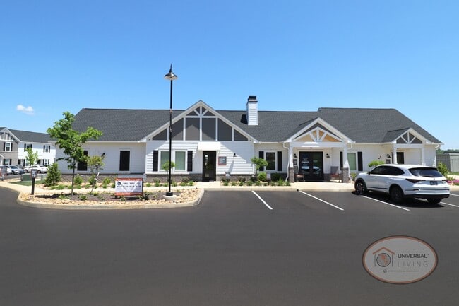 Clubhouse - Universal at Strawberry Plains