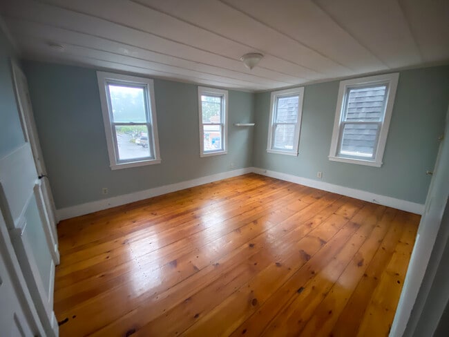 Building Photo - 28 Market St Unit 1