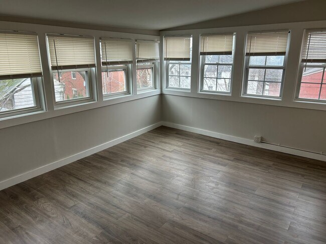 Photo - Walnut Street (246) - S Unit 44 7th street  2