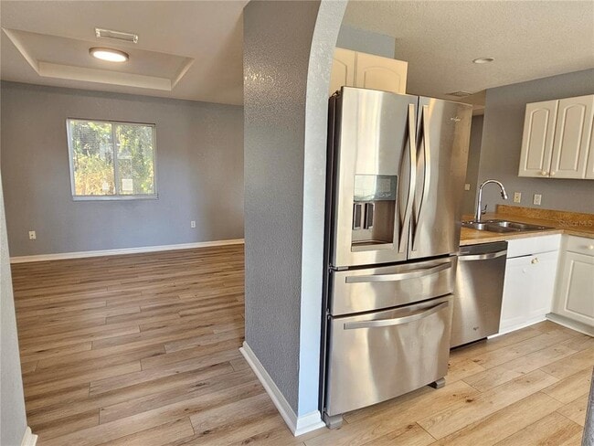 Photo - 8470 Drolet Ave