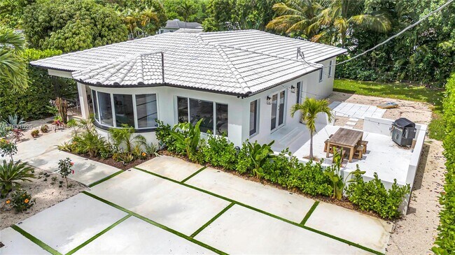 Photo - 741 NE 87th St