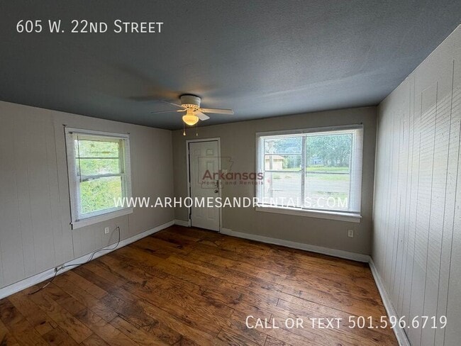 Photo - 605 W 22nd St