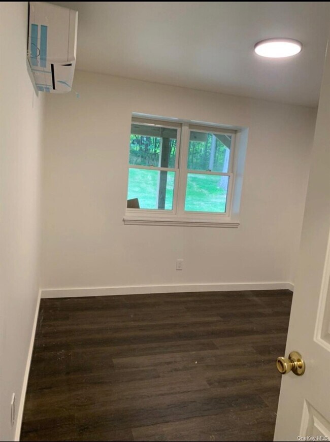 Photo - 35 Old Rte 199