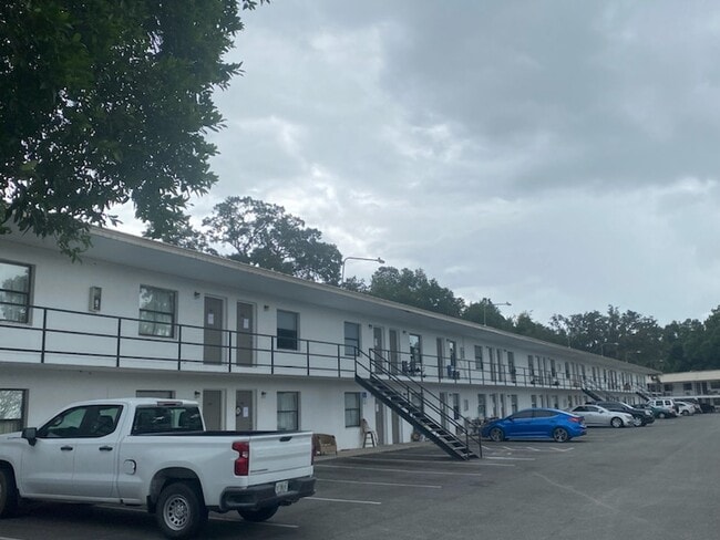 Sundial Apartments