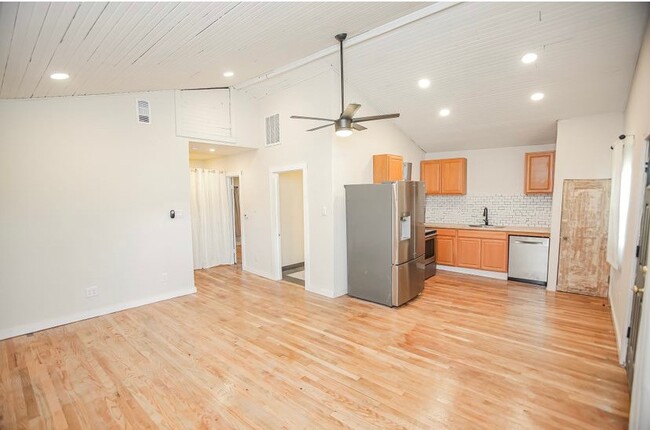 Photo - 690 County Rd 219