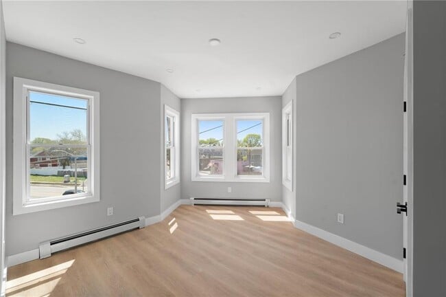 Building Photo - 735 Broadway Unit 3F