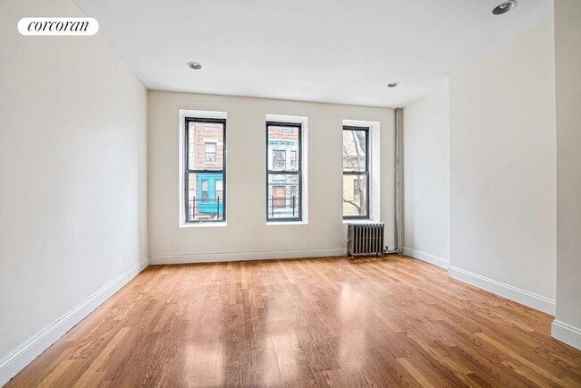 Photo - 613 W 138th St Apartamento