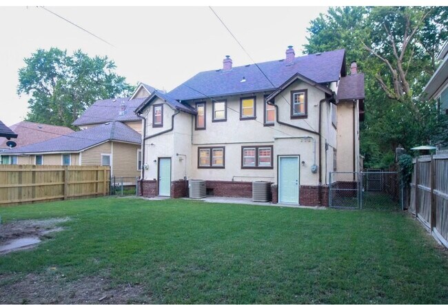 Photo - 1114 N Carlos St
