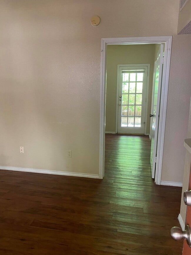 Photo - K662 - Landmark Square #104 Unit 104 Landmark Sq.