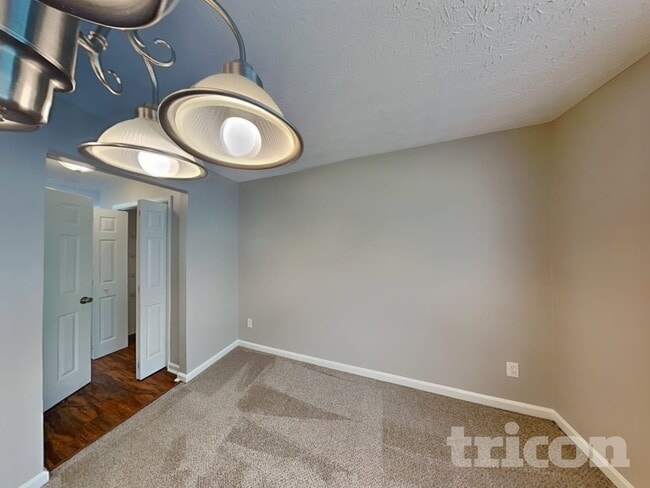 Photo - 101 Midland Dr