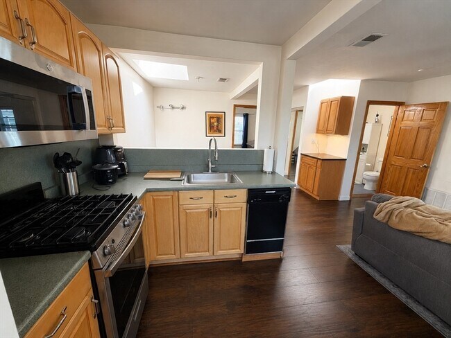 Photo - 3 K St Pl Unit 3