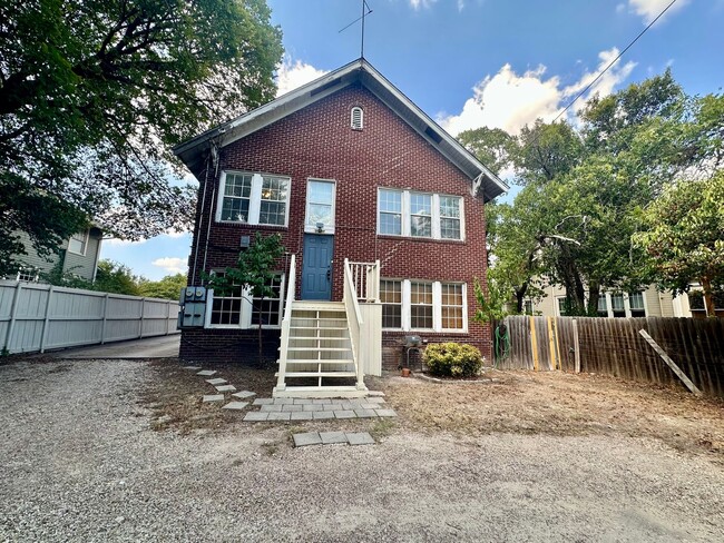 2222 Colcord Ave