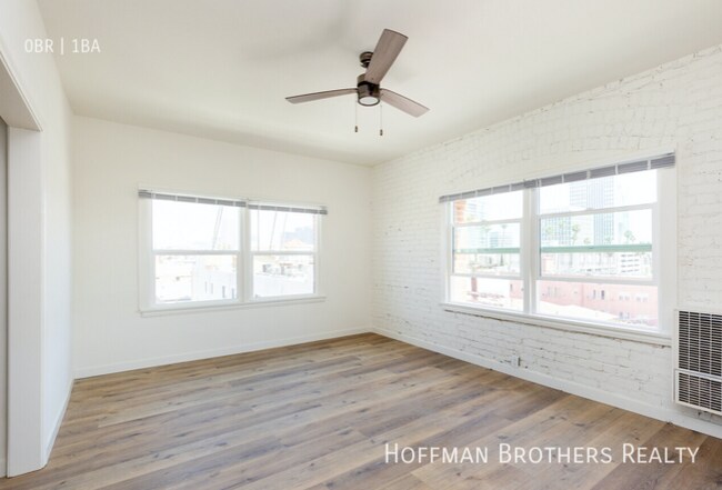 Photo - 516 S St Andrews Pl Unit 104