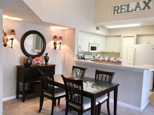 Building Photo - 1220 Wildwood Lakes Blvd Unit 201