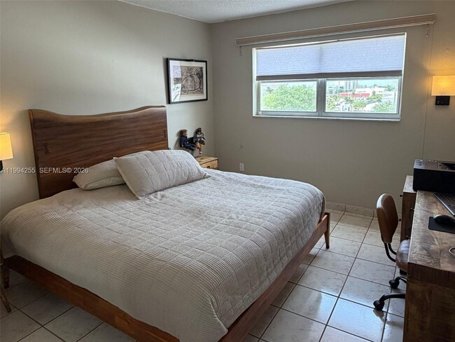 Photo - 3640 NW 9th St Unidad 505