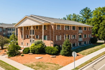 b-place-image-17-min-400x267 - Victory East Lansing