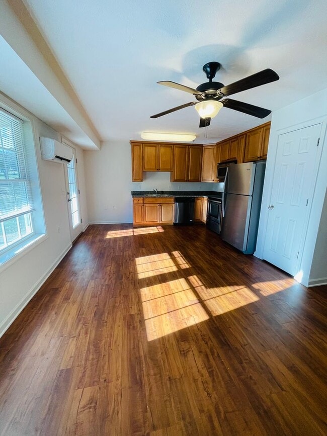 Photo - One Bedroom Garden Apartment