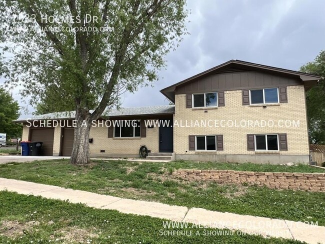 Photo - 1333 Holmes Dr House