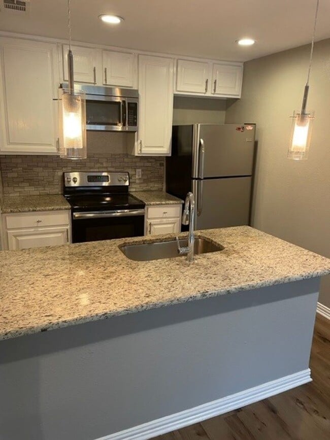 Photo - Large 2 Bedroom Condo minutes from SMU!