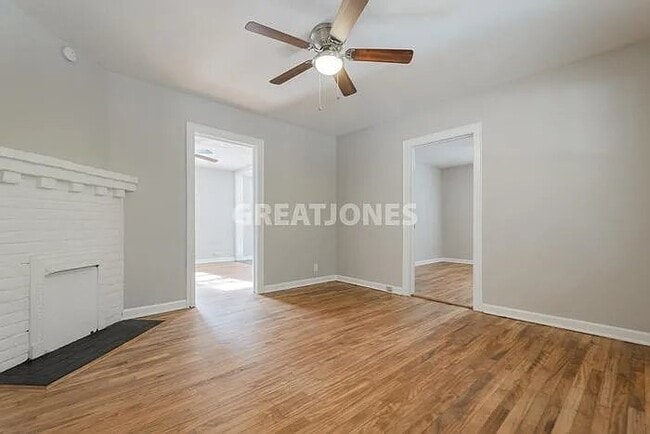 Photo - 2100 Lake Shore Dr