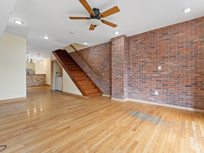 Building Photo - 6231 W Jefferson St Rental