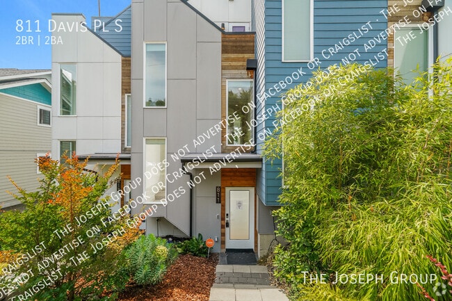 Building Photo - 811 Davis Pl S Rental
