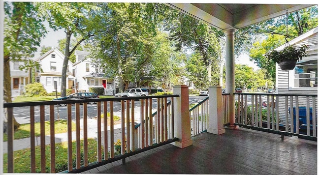 Photo - 2025 Maple Ave