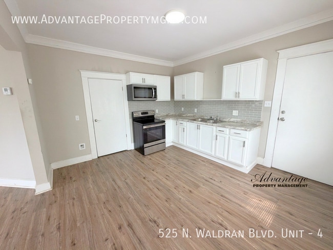 Photo - 525 N Waldran Blvd