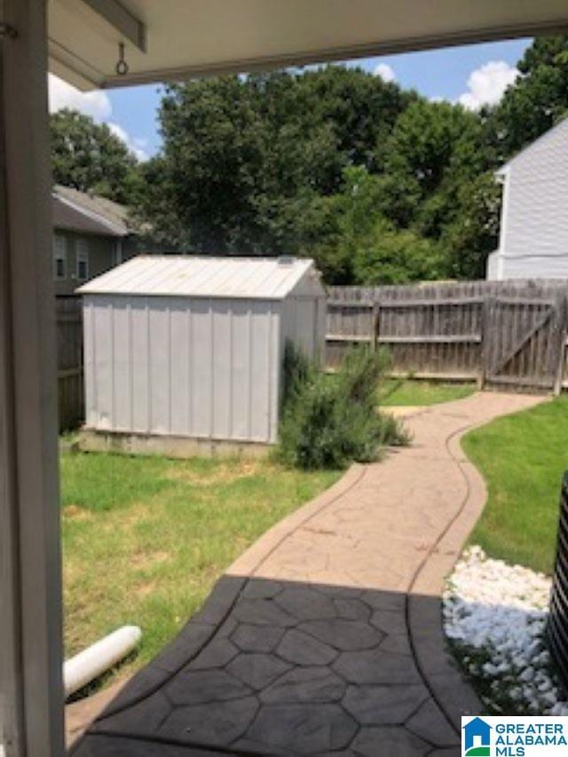 Photo - 1557 Applegate Ln