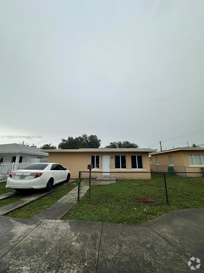 Building Photo - 10150 NW 8th Ave Rental
