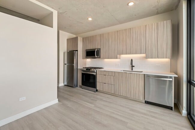 Photo - 4614 N Broadway