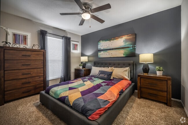 1BR, 1BA - 501SF - Bedroom