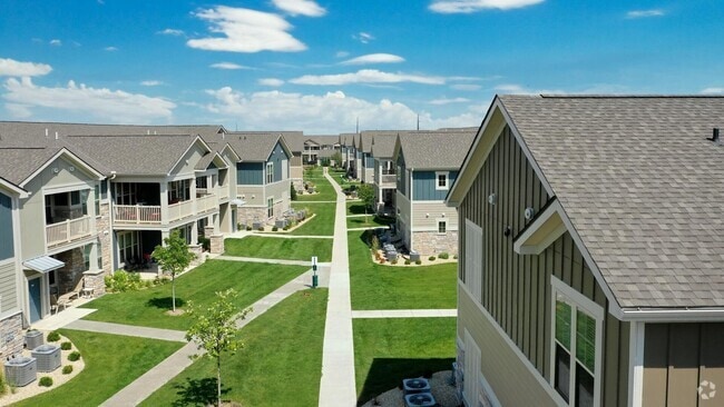 Building Photo - Springs at Lakeville Rental