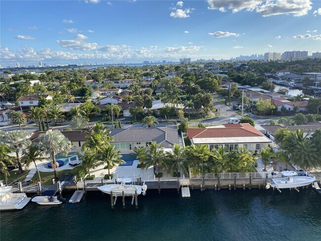 Photo - 2350 NE 135th St