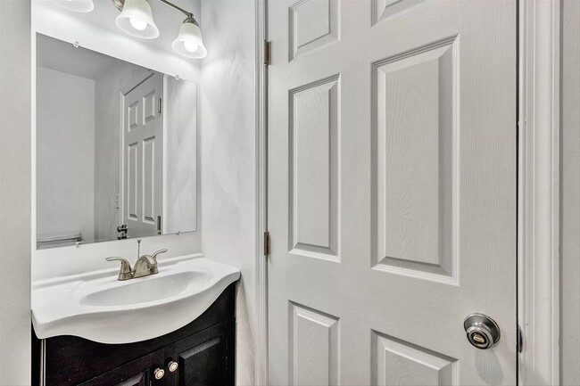 Photo - 1423 Varnell Ave NE