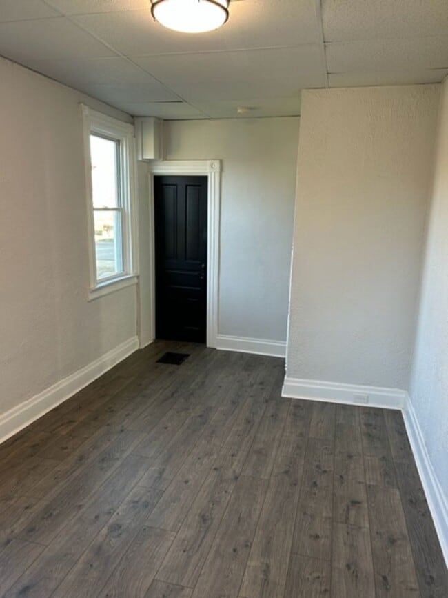 Photo - 656 Dow Ave Unit Apt B