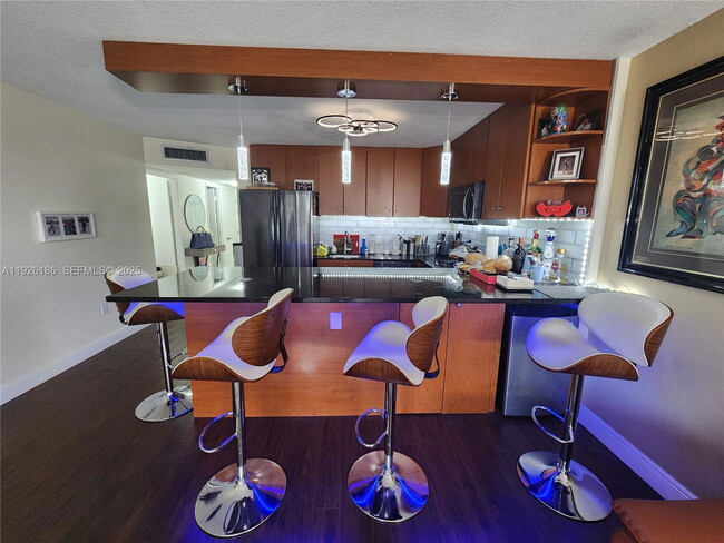 Photo - 2801 NE 183rd St Unit 310W