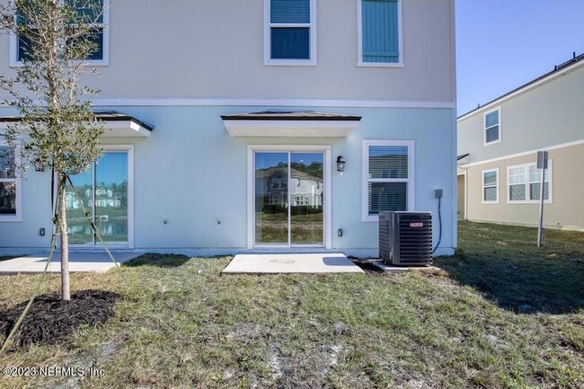 Photo - 46 Oarsman Xing Dr