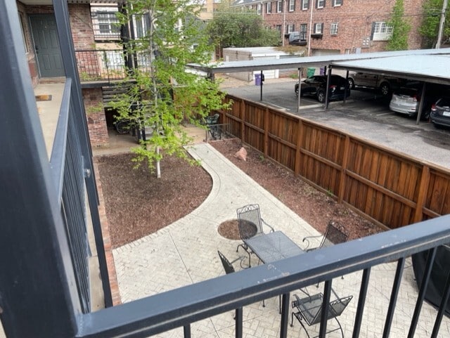 Gated Yard - 30 N Emerson St Rental
