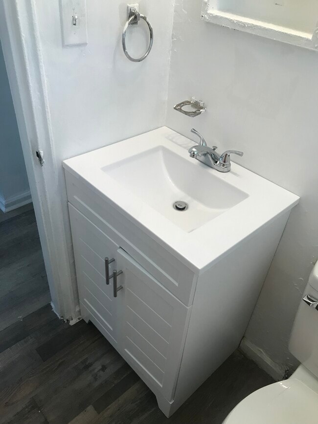 Photo - 1221 Ferndale Ln