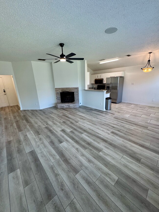 Photo - 2304 Corral Dr
