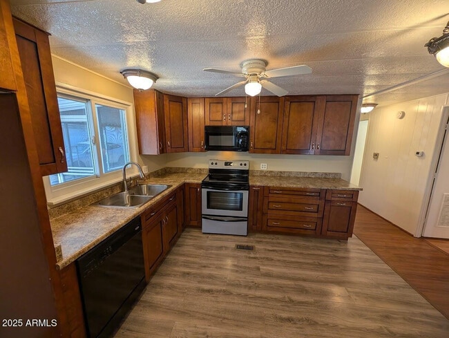 Photo - 18003 N 2nd St