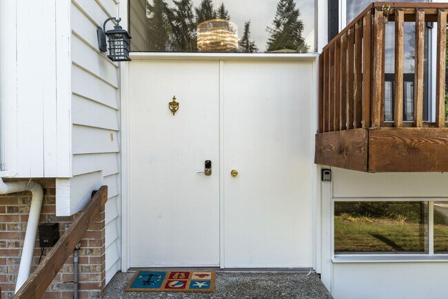 Photo - Spacious 5-Bed, 2.5-Bath Home in Newport Hills, Bellevue