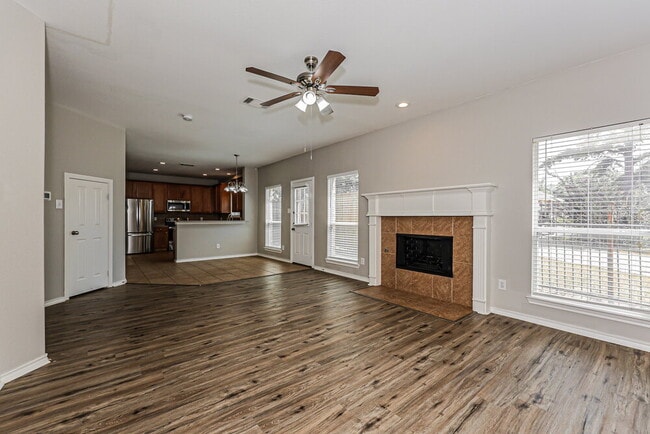 Photo - 6910 Shore Breeze Ct