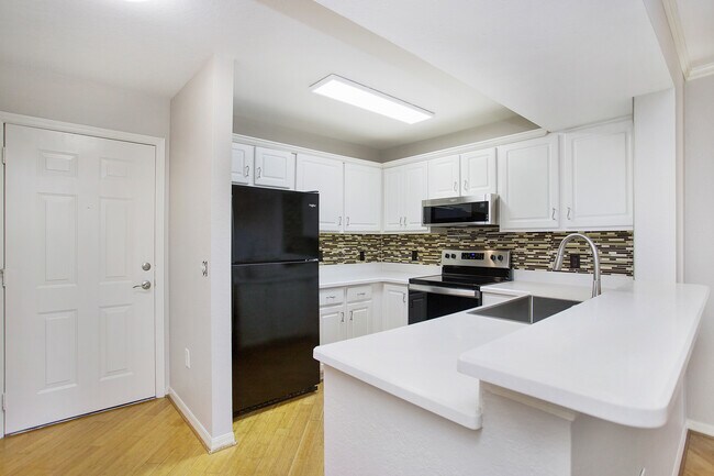 Photo - 8271 Key Royal Cir Unit 924