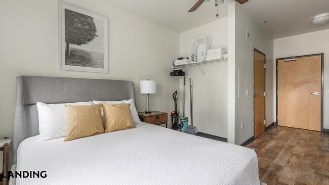 Photo - 1430 NW Pettygrove St Unit E313