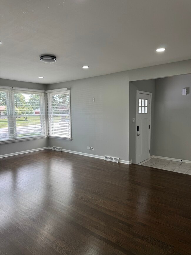 Photo - 17206 Elm Dr