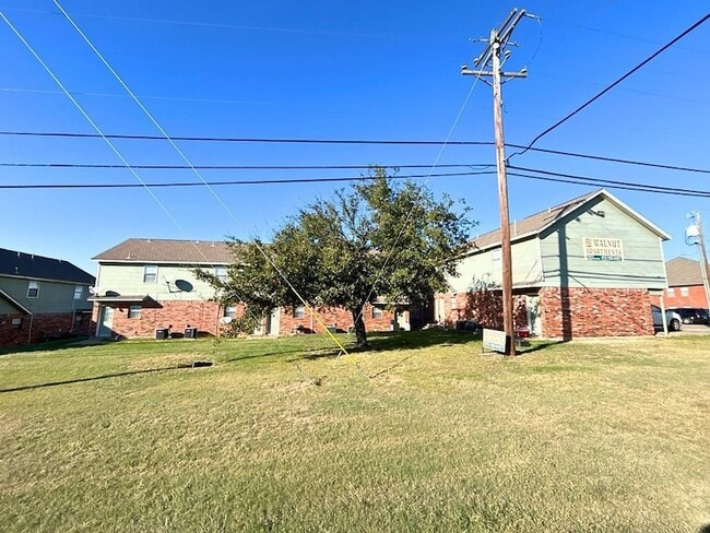 Building Photo - 809 W Walnut St Unit B2